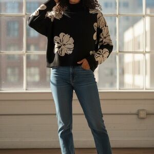 Commense Black and Cream Knit Sweater